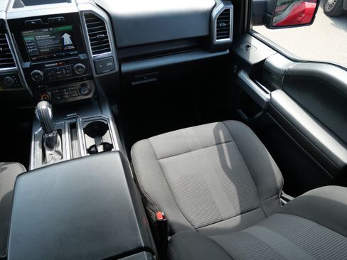 Used 2015 Ford F150 XLT w/ Equipment Group 302A Luxury AWD/4WD image 11