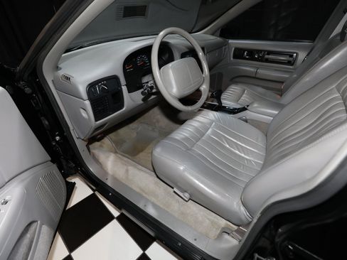Used 1996 Chevrolet Impala SS RWD image 3