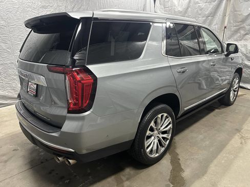 Used 2023 GMC Yukon Denali w/ Denali Reserve Package image 5