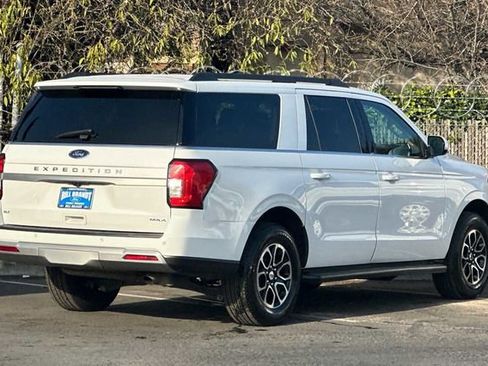 Certified 2024 Ford Expedition Max XLT image 3