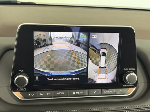 Used 2023 Nissan Rogue SL AWD/4WD image 22