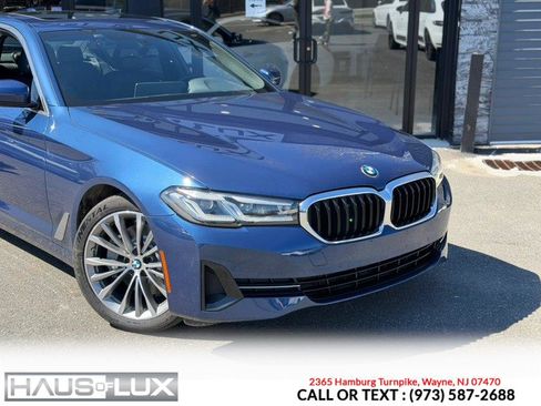 Used 2021 BMW 530i xDrive w/ Convenience Package image 3