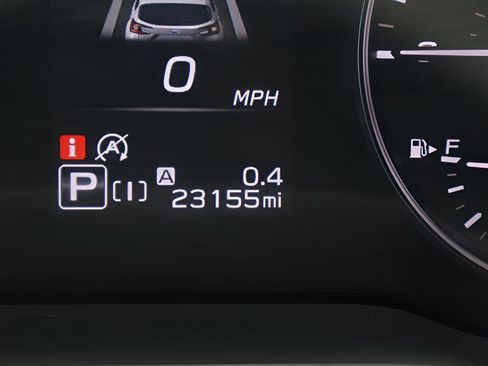Used 2024 Subaru Crosstrek 2.0i Premium AWD/4WD image 2
