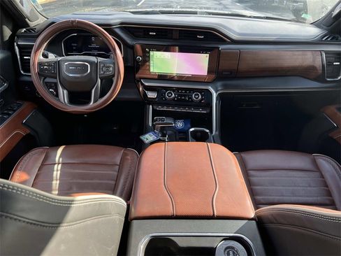 Used 2023 GMC Sierra 1500 Denali Ultimate image 12