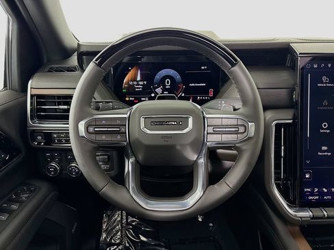New 2026 GMC Yukon Denali w/ Denali Reserve Package AWD/4WD image 11