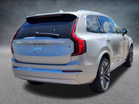 New 2025 Volvo XC90 B5 Core w/ Climate Package image 3