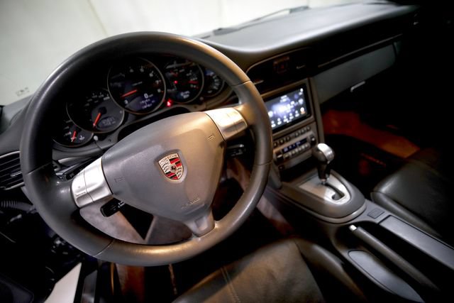 Used 2006 Porsche 911 Carrera RWD image 9