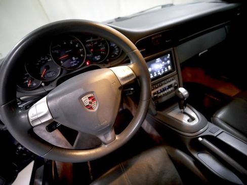 Used 2006 Porsche 911 Carrera RWD image 9