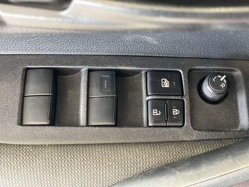 Used 2024 Toyota Corolla LE w/ LE Convenience Package FWD image 16