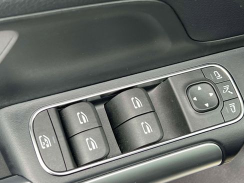 Used 2025 Mercedes-Benz GLA 250 4MATIC image 20