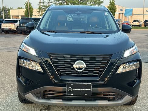 Certified 2021 Nissan Rogue SV w/ Premium Package AWD/4WD image 3