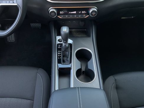 New 2026 Nissan Altima 2.5 SV FWD image 13
