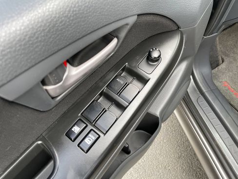Used 2012 Suzuki SX4 Sportback FWD image 10