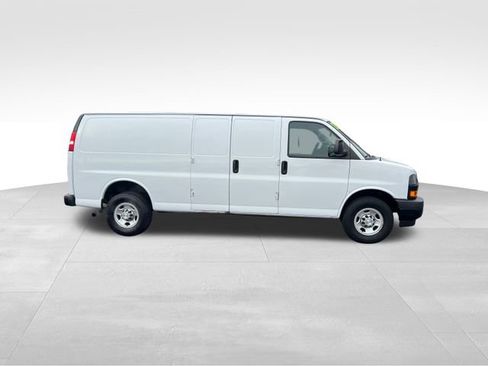 Used 2021 Chevrolet Express 2500 Work Van image 4