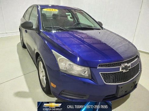 Used 2013 Chevrolet Cruze LS image 5