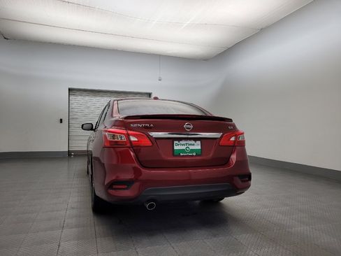 Used 2019 Nissan Sentra SR image 6