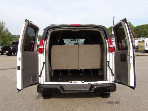 Used 2023 Chevrolet Express 3500 LS RWD image 44
