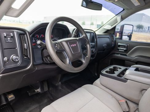 Used 2019 GMC Sierra 2500 2WD Crew Cab image 9