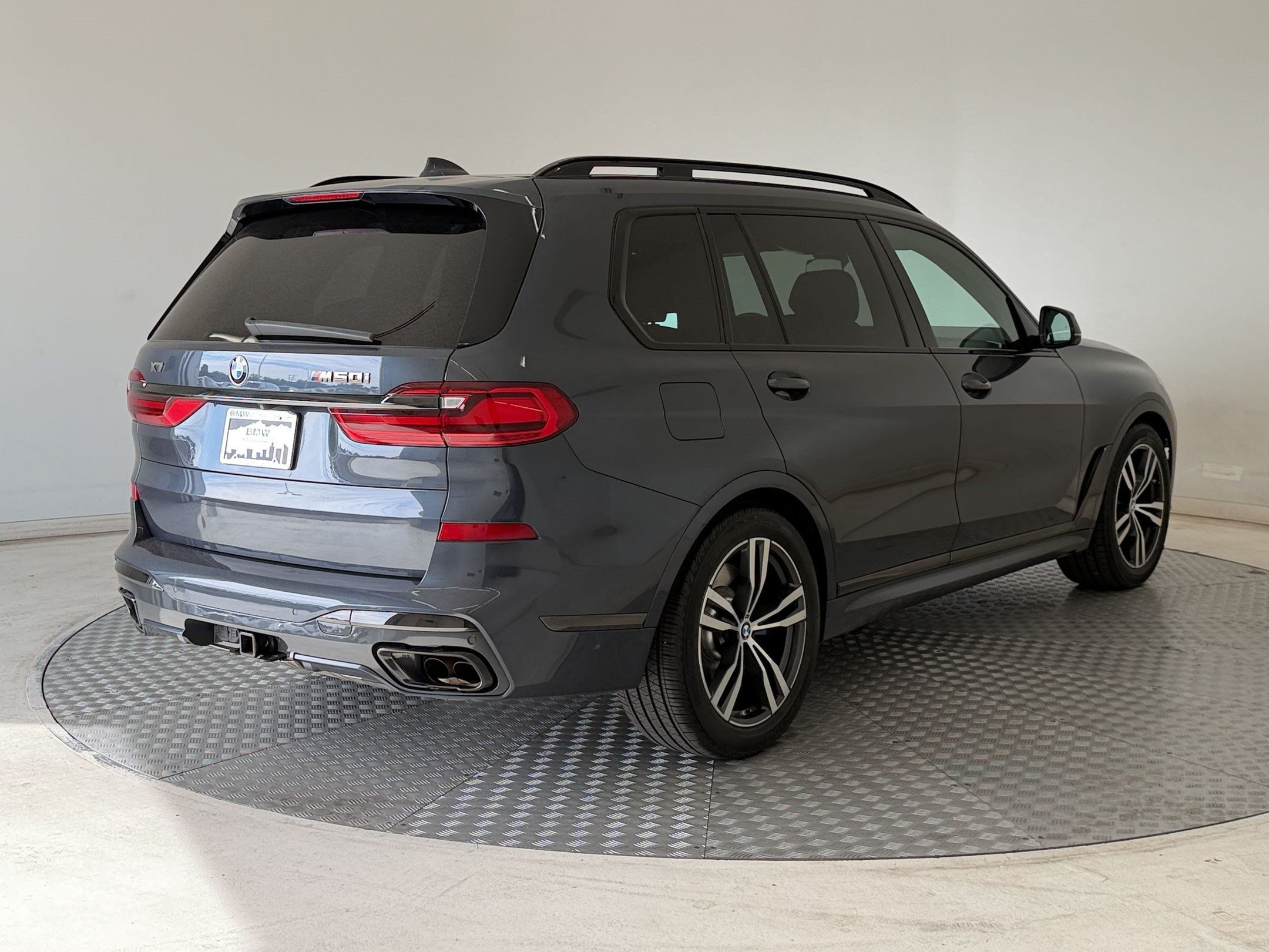 Used 2021 BMW X7 M50i w/ Executive Package AWD/4WD image 9