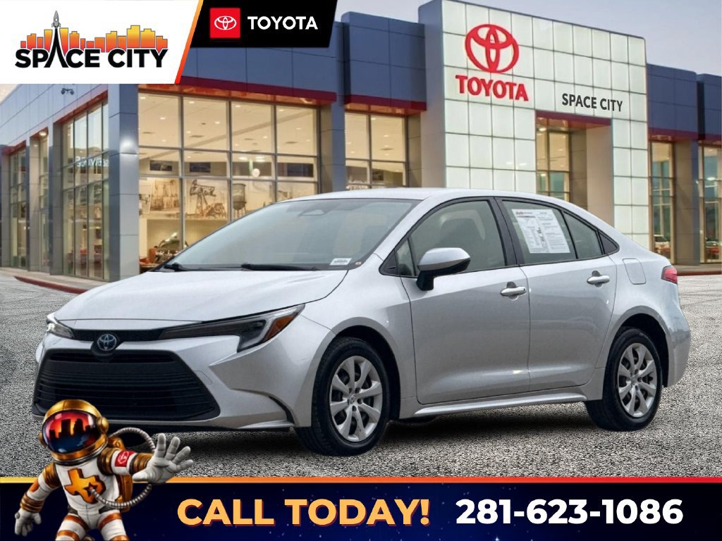 Certified 2025 Toyota Corolla LE FWD image 1