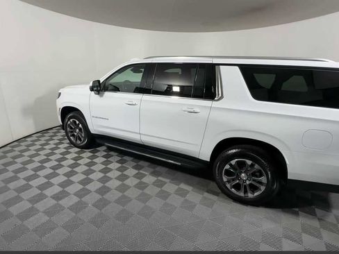 New 2026 Chevrolet Suburban LT w/ Comfort Package image 12