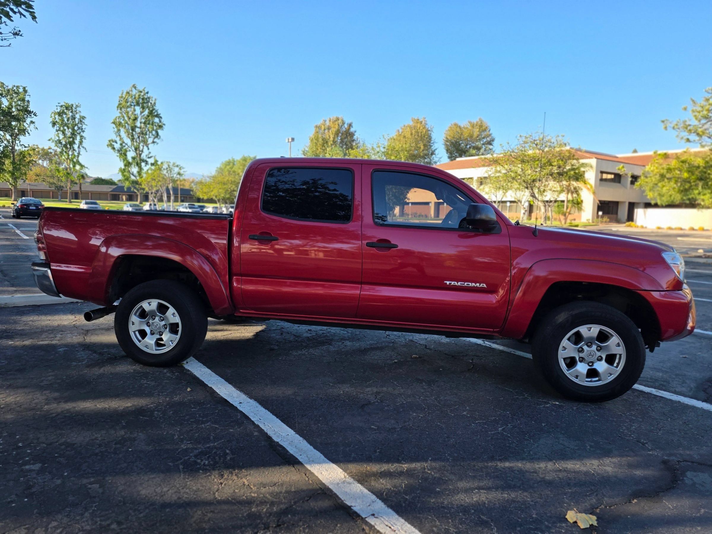 Used 2015 Toyota Tacoma PreRunner RWD image 18
