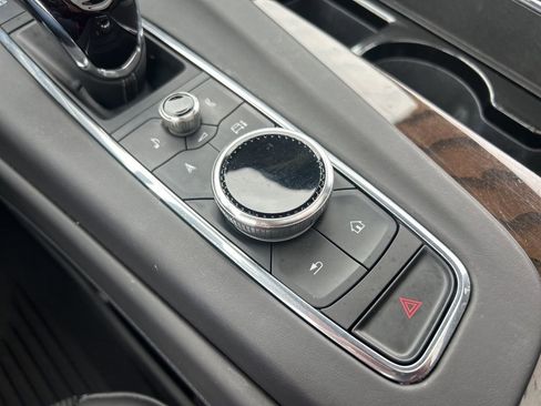 Used 2024 Cadillac Escalade Sport Platinum w/ LPO, ONYX Package image 39