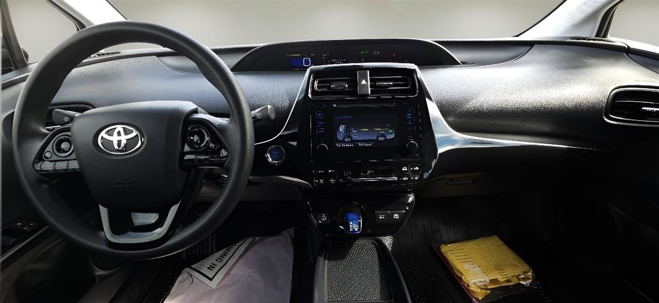 Used 2019 Toyota Prius LE FWD image 20