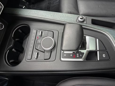 Used 2018 Audi A4 2.0T Ultra Premium w/ Convenience Package FWD image 29