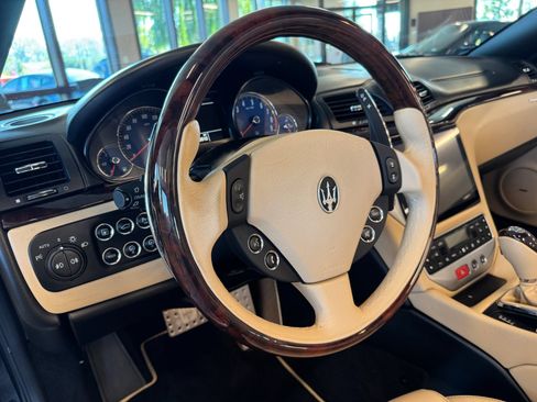 Used 2014 Maserati GranTurismo Convertible RWD image 55