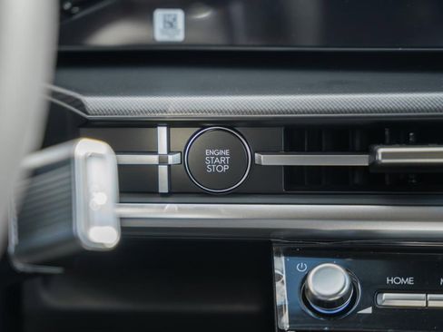 New 2026 Hyundai Santa Fe SE image 25