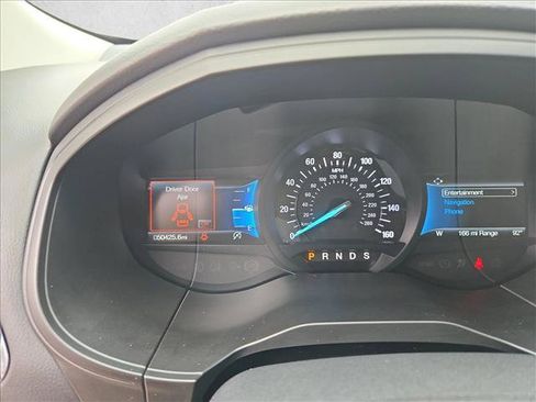 Used 2022 Ford Edge Titanium AWD/4WD image 10