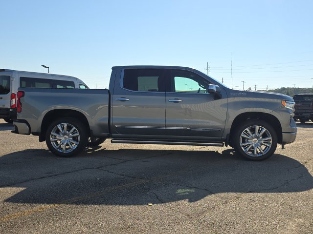 Used 2026 Chevrolet Silverado 1500 High Country w/ High Country Premium Package AWD/4WD image 6