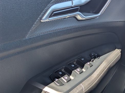 Used 2025 Kia Sportage LX image 27