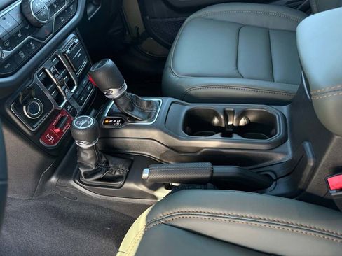 New 2026 Jeep Gladiator Mojave image 23