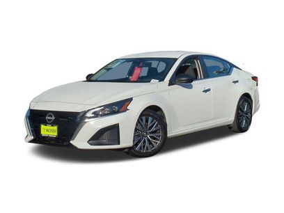 Used 2025 Nissan Altima 2.5 SV