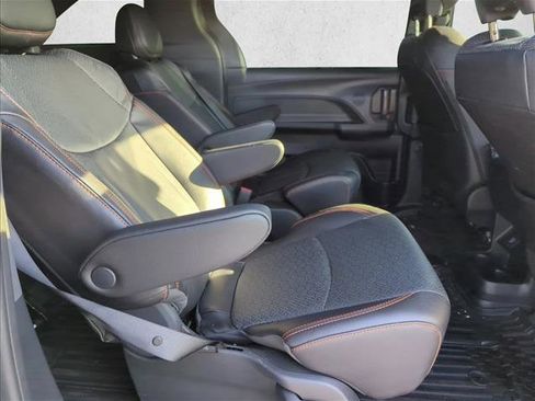 Used 2024 Toyota Sienna XSE w/ XSE Premium Package image 25