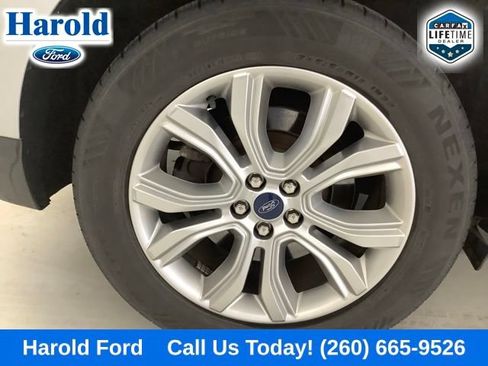 Used 2022 Ford Edge Titanium w/ Equipment Group 301A AWD/4WD image 8