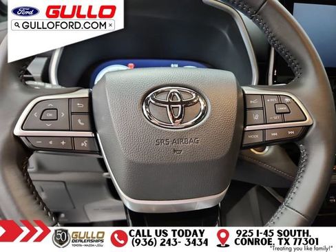 Used 2025 Toyota Highlander XSE image 24