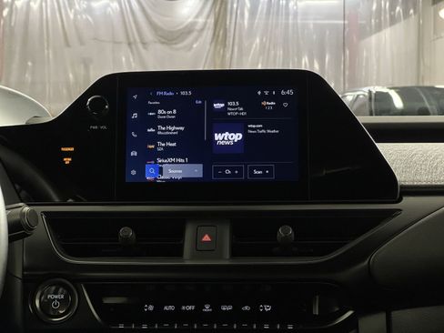 Used 2023 Lexus UX 250h AWD w/ Accessory Package (Z2) image 18