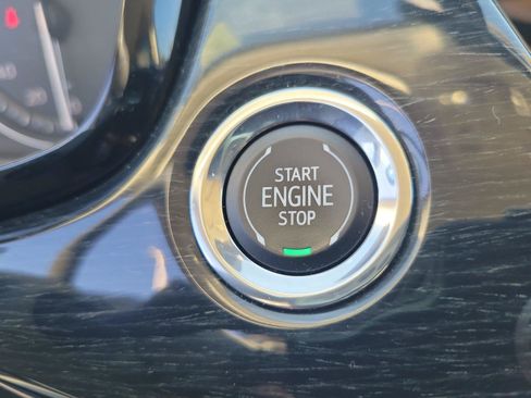Used 2024 Cadillac XT6 Premium Luxury w/ Technology Package AWD/4WD image 32