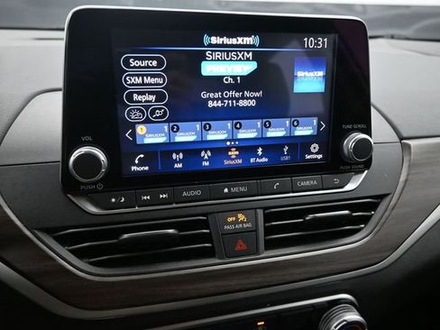 Used 2024 Nissan Altima 2.5 SV image 18