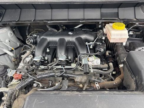 Used 2024 Nissan Pathfinder SV image 23