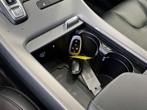 Used 2024 Hyundai Palisade SEL image 16