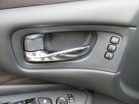 Used 2023 Nissan Murano Platinum w/ Cargo Package image 30