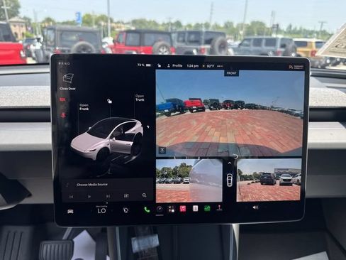 Used 2026 Tesla Model Y 2WD image 17