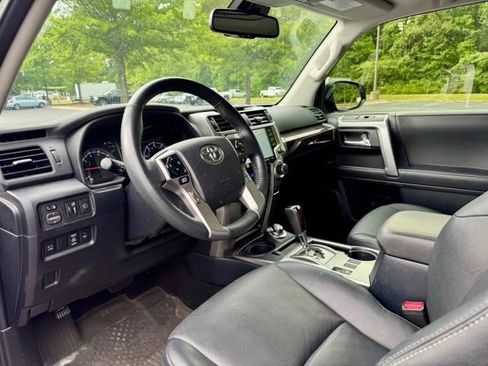 Used 2024 Toyota 4Runner Limited AWD/4WD image 26