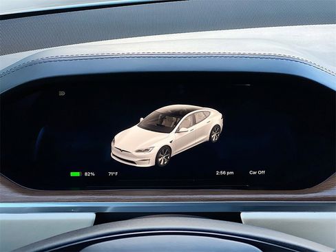 Used 2022 Tesla Model S image 11