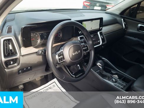 Used 2023 Kia Sorento S w/ Panoramic Sunroof Package AWD/4WD image 5