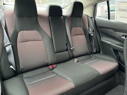 New 2026 Nissan Sentra SR w/ Floor Mat Package FWD image 21